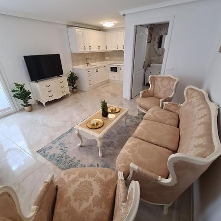 Retro 1 Bedroom Apartment Chayofa Εξωτερικό φωτογραφία