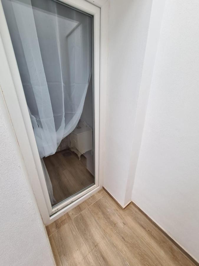 Retro 1 Bedroom Apartment Chayofa Εξωτερικό φωτογραφία