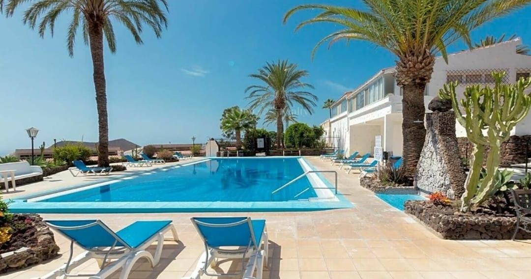 Retro 1 Bedroom Apartment Chayofa Εξωτερικό φωτογραφία