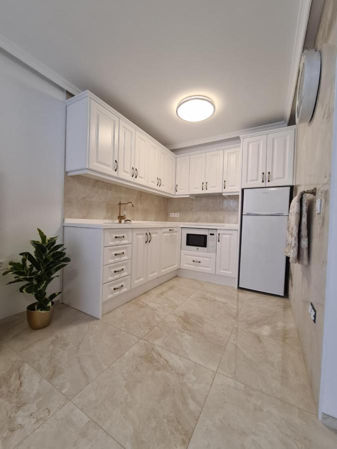 Retro 1 Bedroom Apartment Chayofa Εξωτερικό φωτογραφία