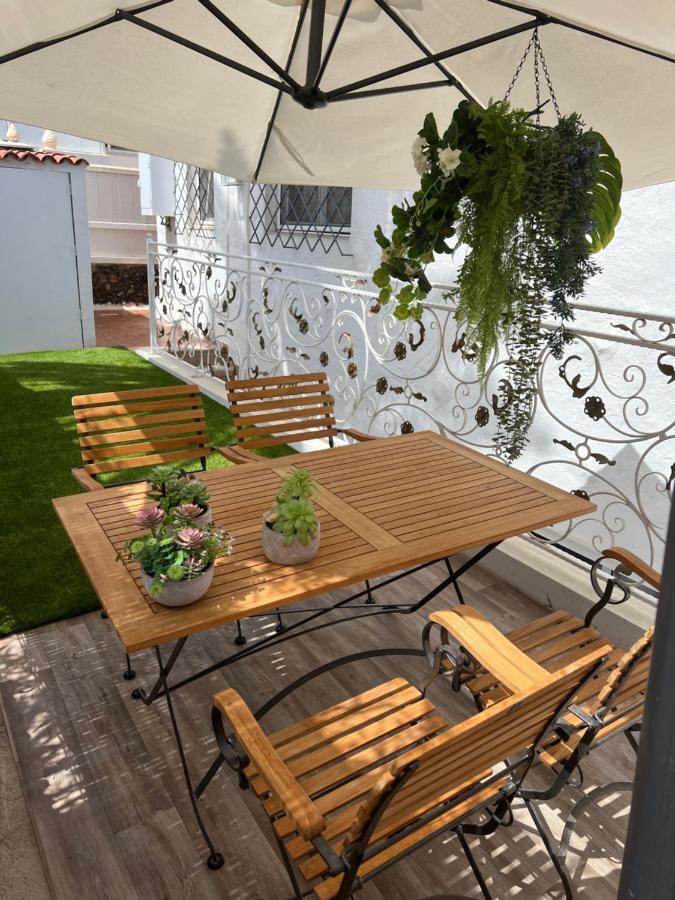 Retro 1 Bedroom Apartment Chayofa Εξωτερικό φωτογραφία
